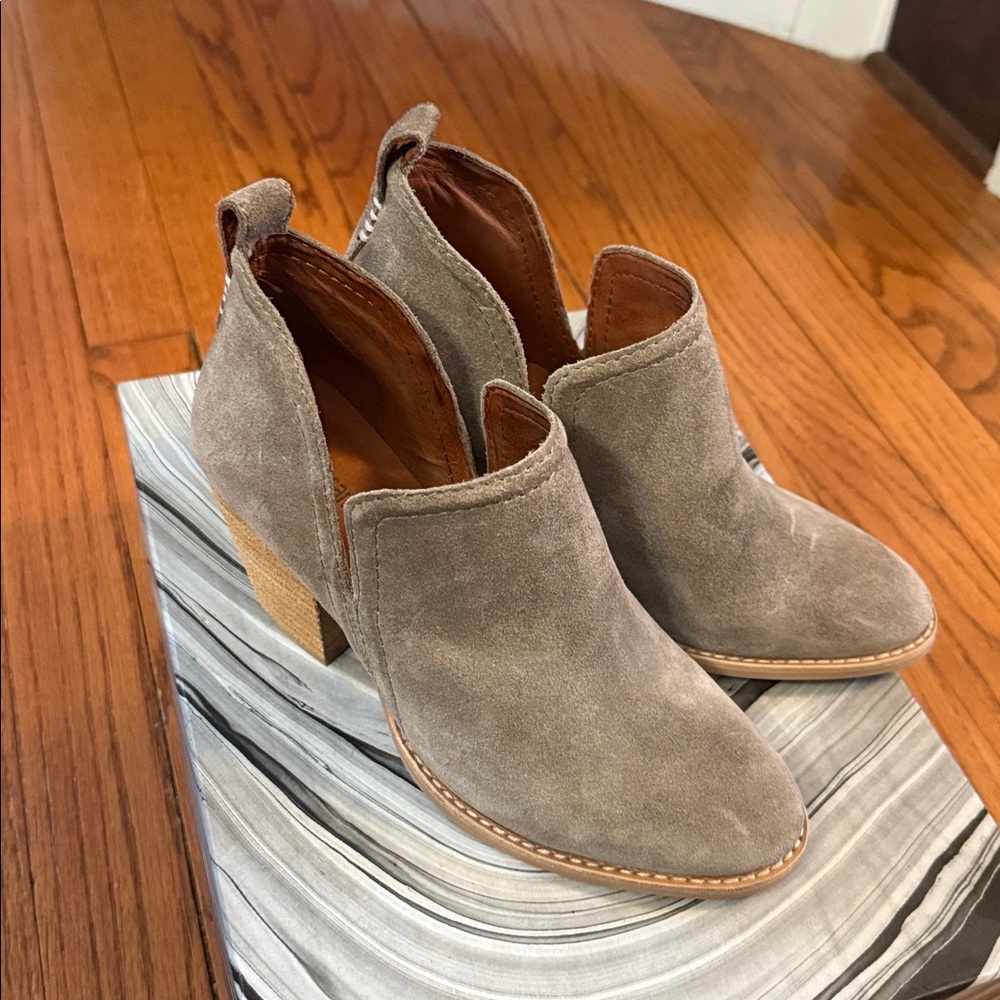 Jeffrey Campbell Rosalee Bootie, 6